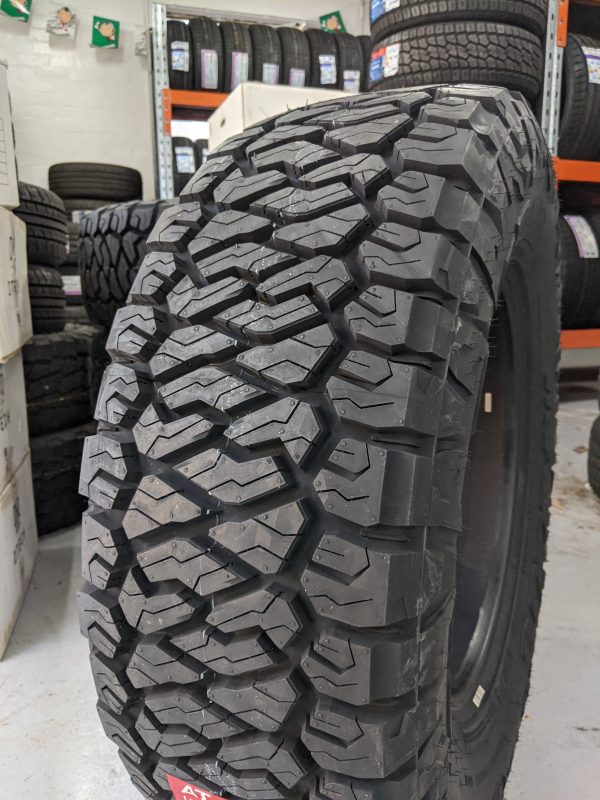 MAXXIS - RAZR AT811 - Image 2